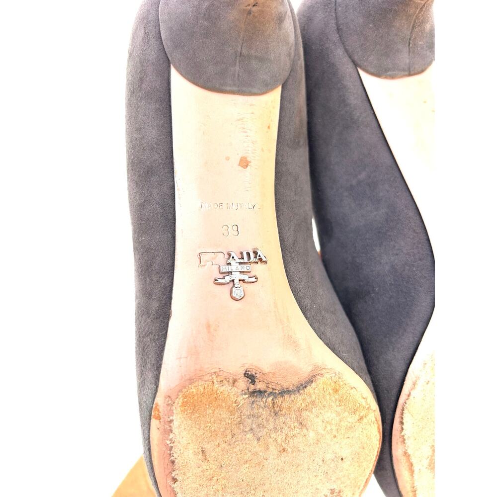 Prada Suede Scalloped Pointed Low Toe Kitten Heels Grey Gray 39 US 9 Pumps - Picture 11 of 14